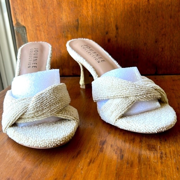 Sporty Tan Women's Heels Kitten Heels New In Box Women’s Size 8 Resort Cruise - Picture 14 of 15